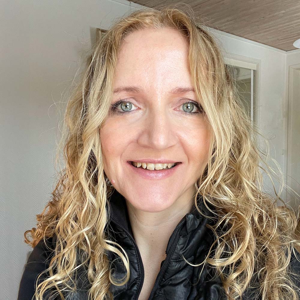 Suzanne_L_Dickson